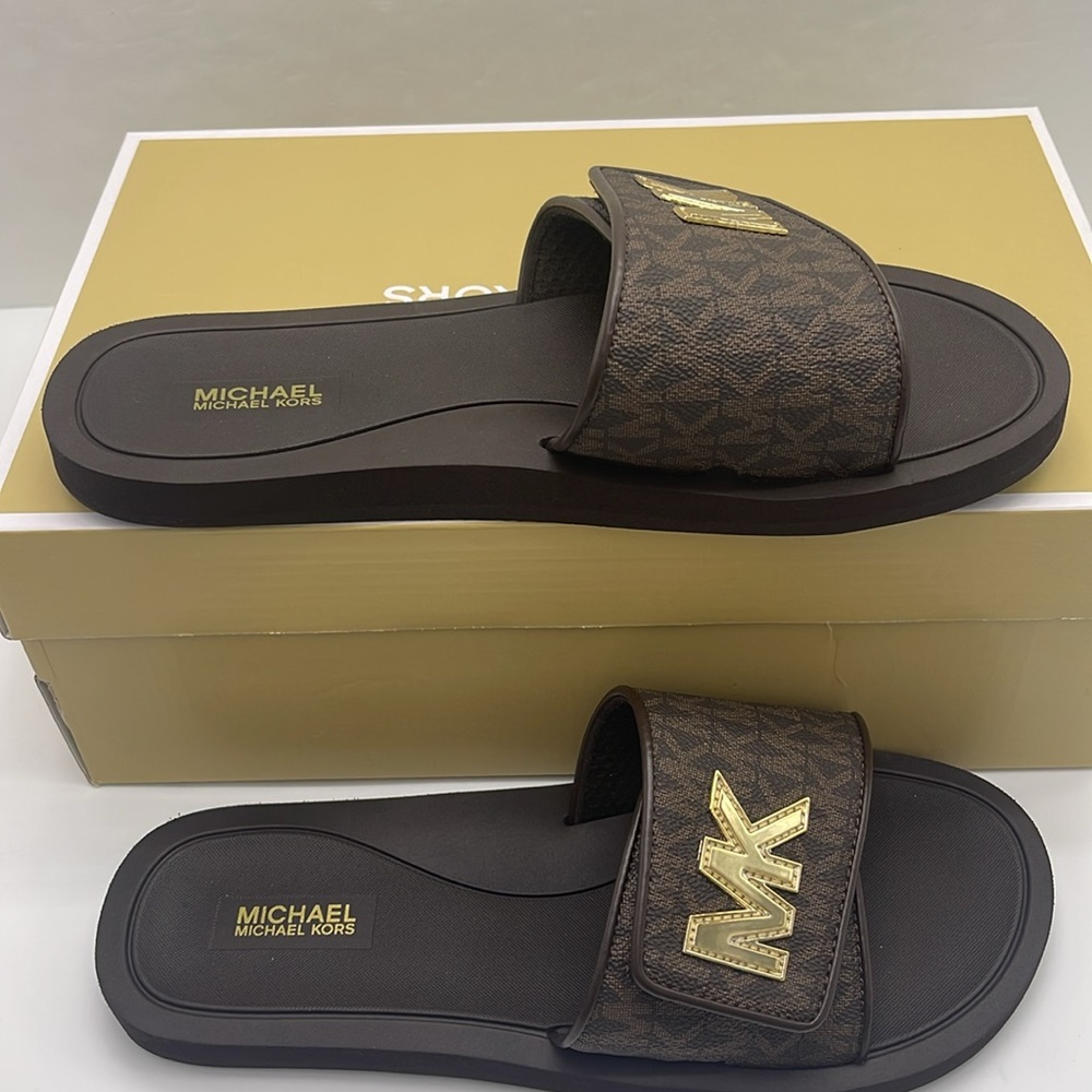 MICHAEL KORS Palmer Signature Logo Slide Sandal
Brown 
NWT - Picture 3 of 16